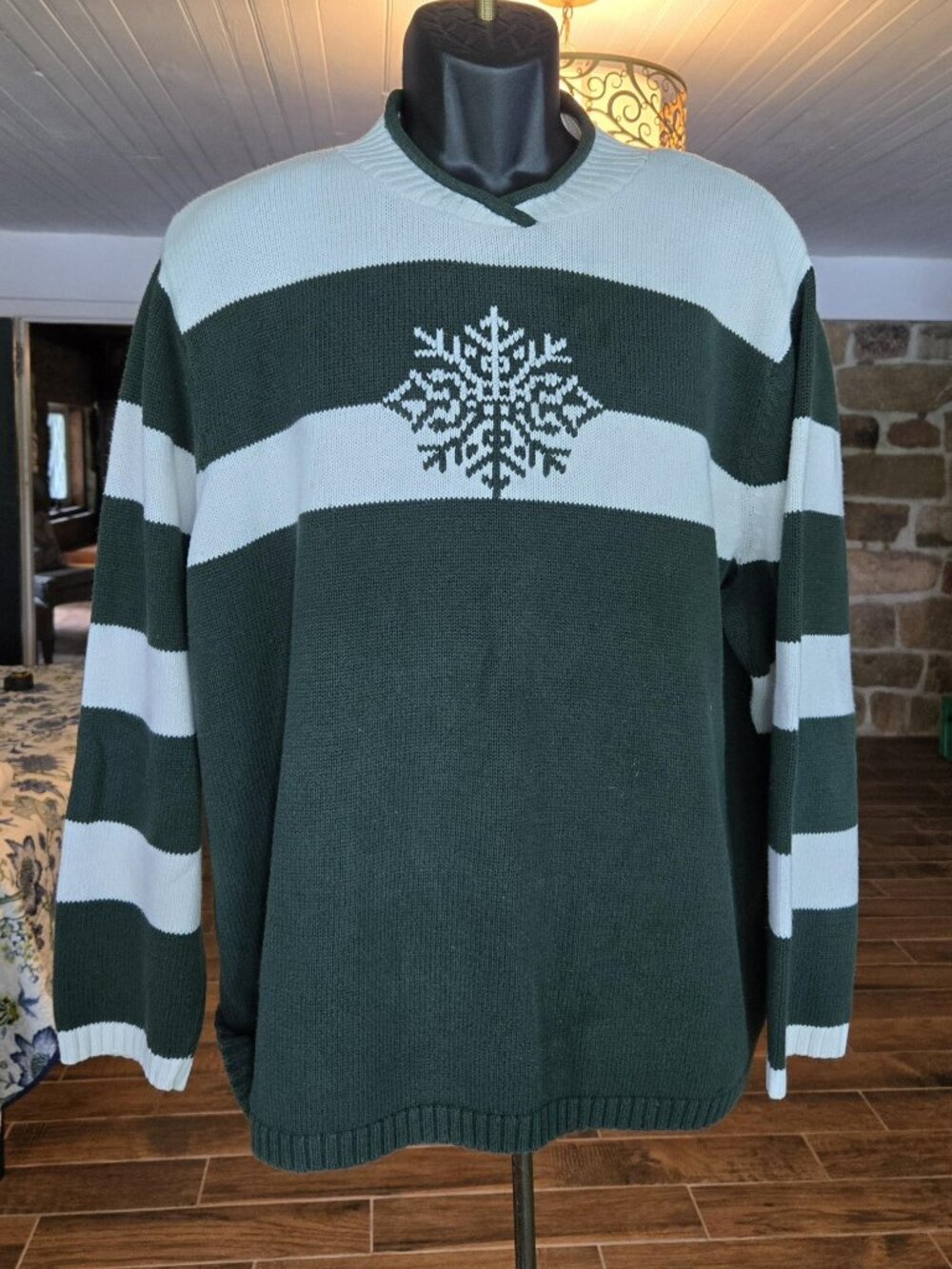 C.J. Banks Women's Green & White Sweater Size 3X